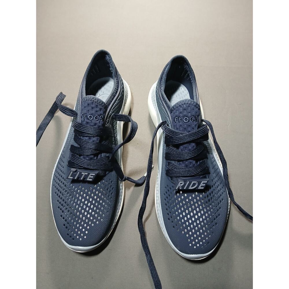 Crocs Sneakers Boy's Size 6